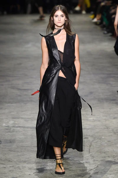 Look 26